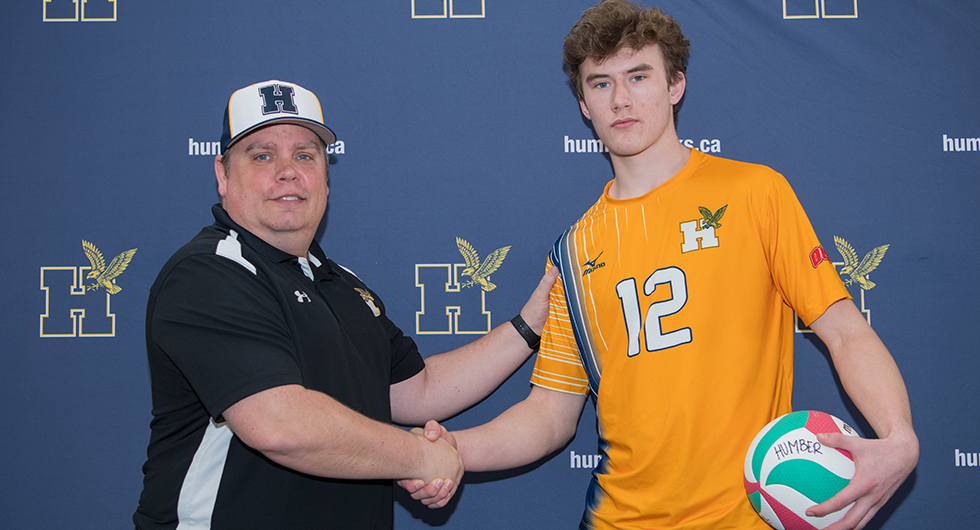 MEN'S VOLLEYBALL SIGN RENAUD FOR 2018-19 SEASON