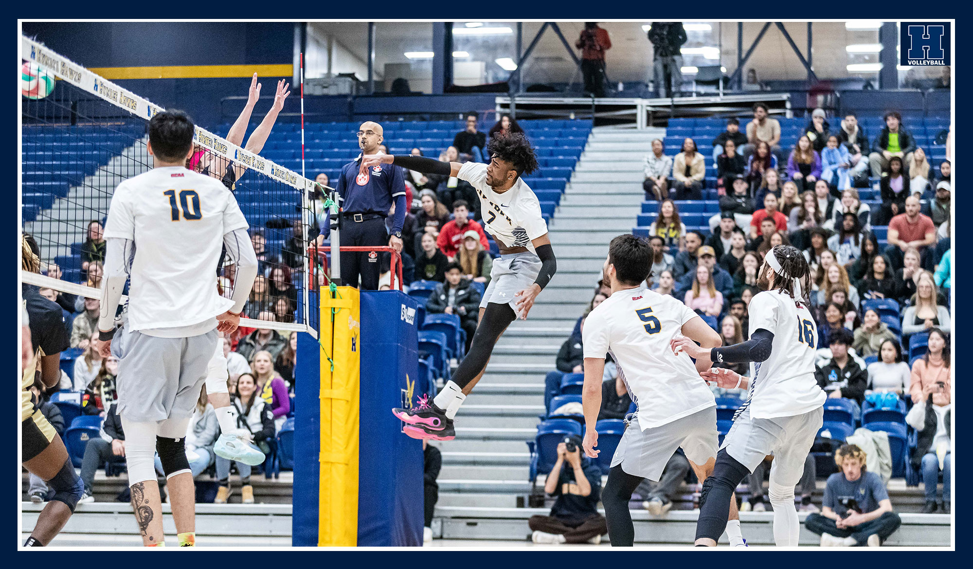 Men's Volleyball sweeps No. 5 Conestoga to earn final four berth