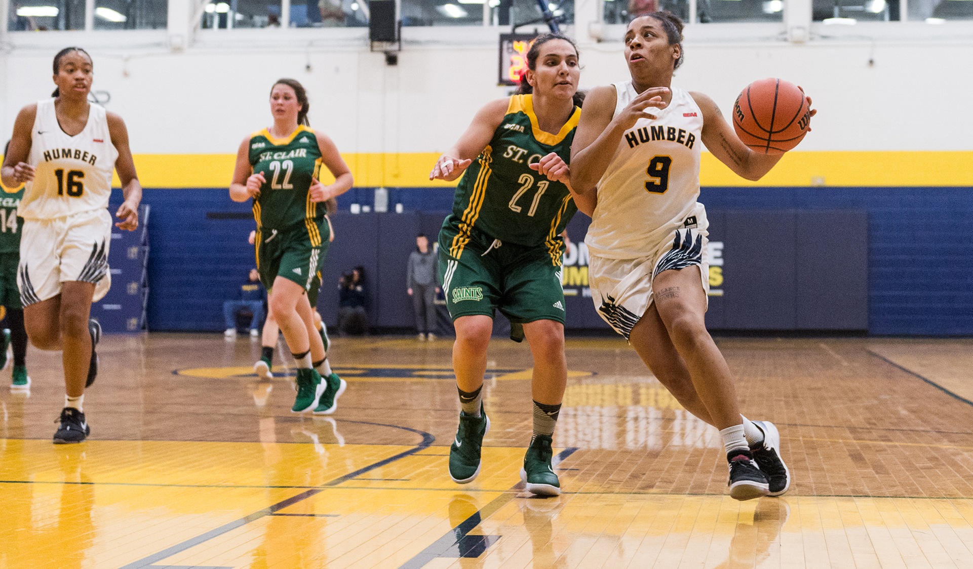 No. 11 WOMEN'S BASKETBALL HOLDS OFF ST. CLAIR, 89-83