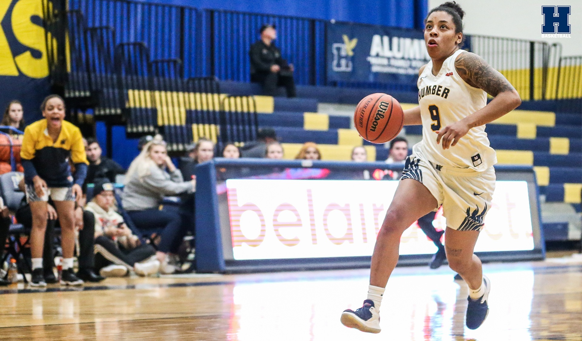 No. 3 Women's Basketball Starts Weekend With Win Over Sault, 96-46