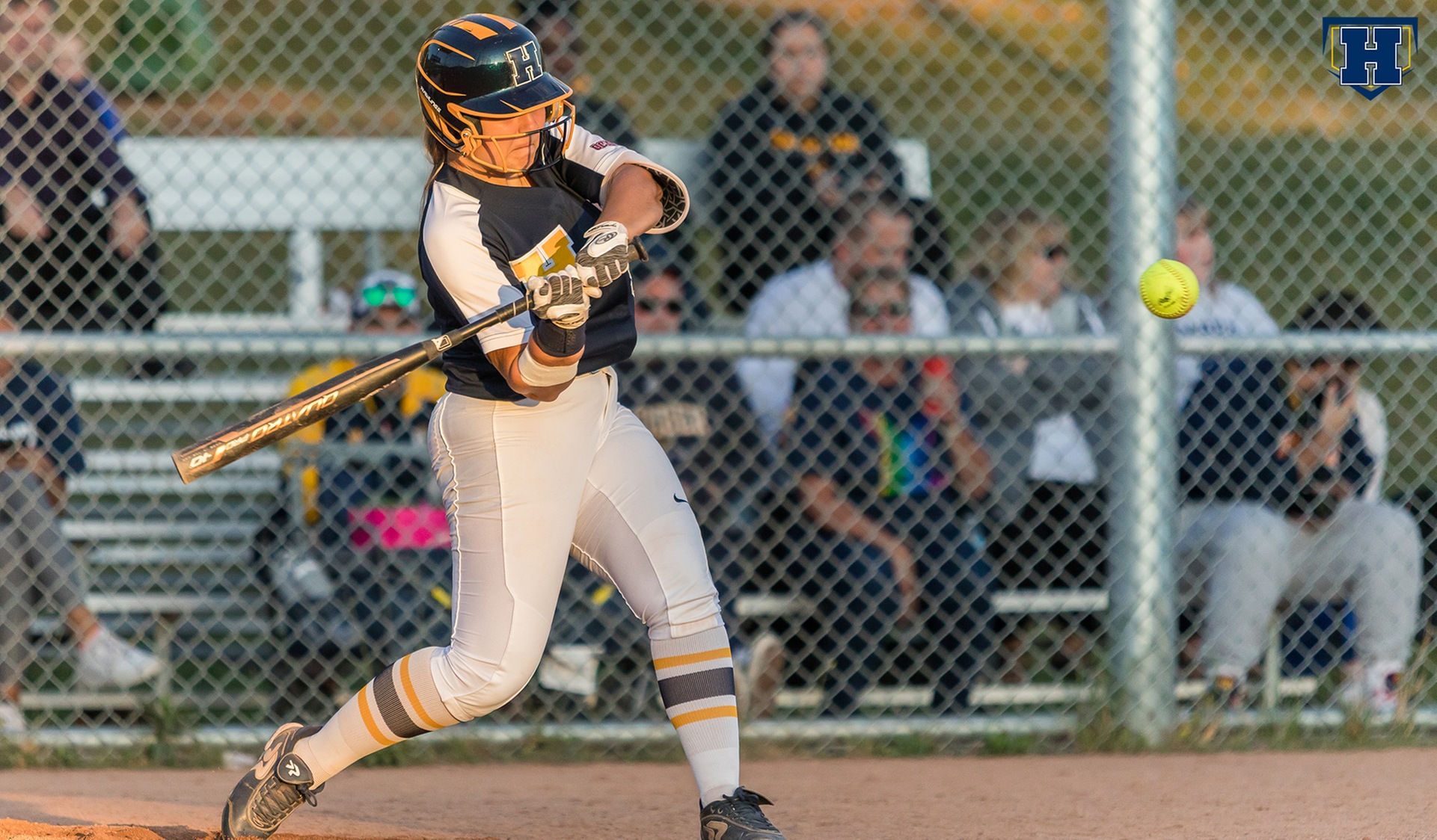 Softball Sweeps Mohawk to Close Out Homestand