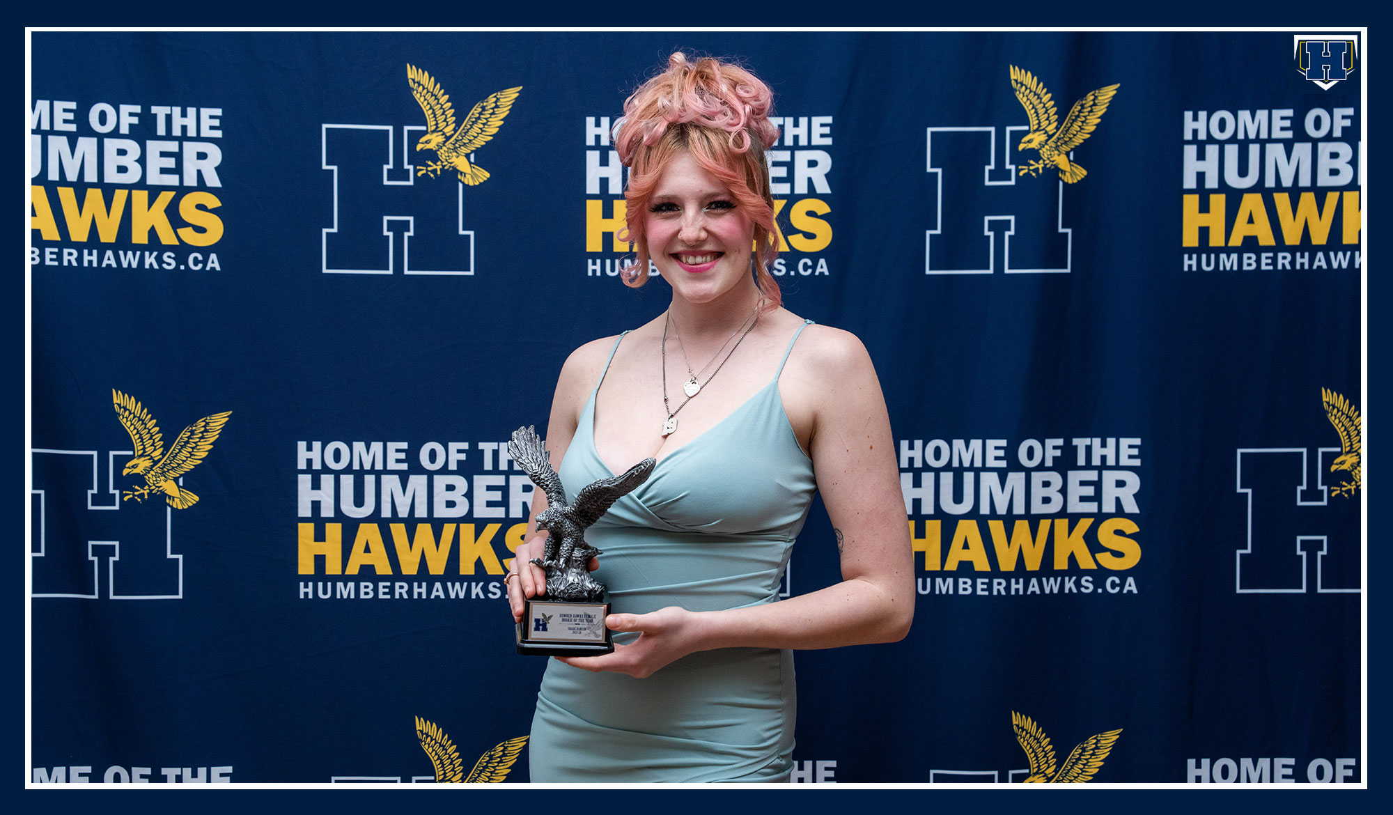 Shade Hansen receives Humber Female Rookie of the Year honours