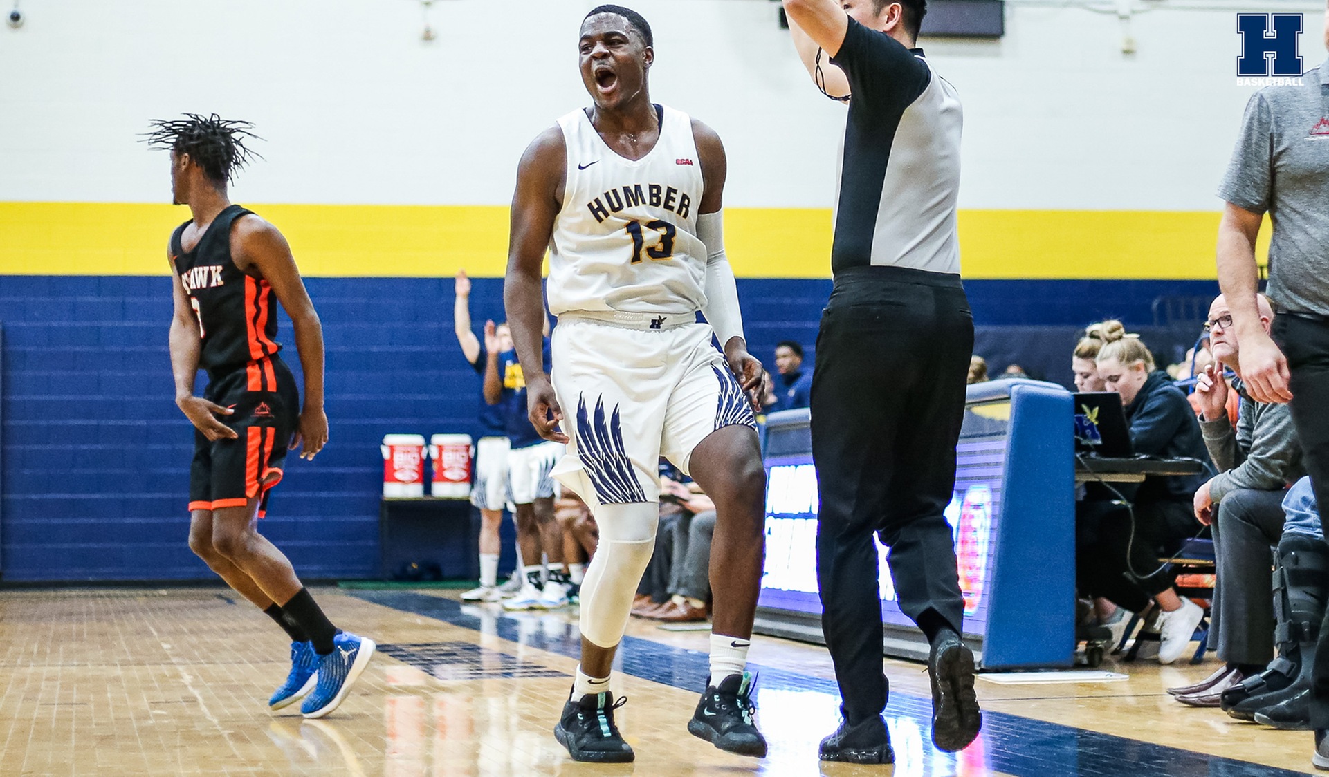 Morgan's Career Night Leads Men's Basketball to Tenth Straight Win