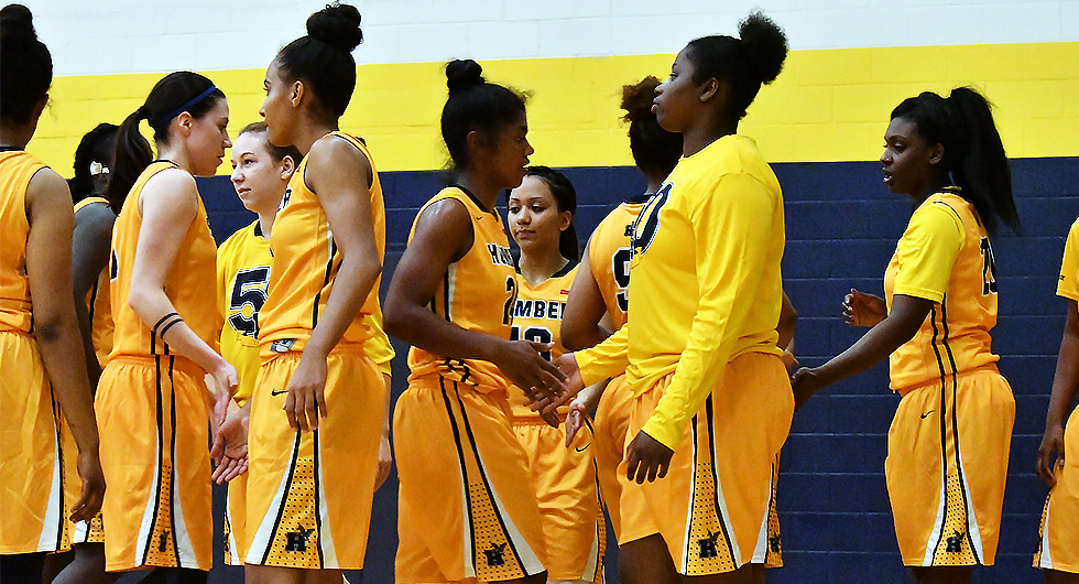 BALANCED ATTACK LEADS WOMEN'S BASKETBALL PAST ST. CLAIR