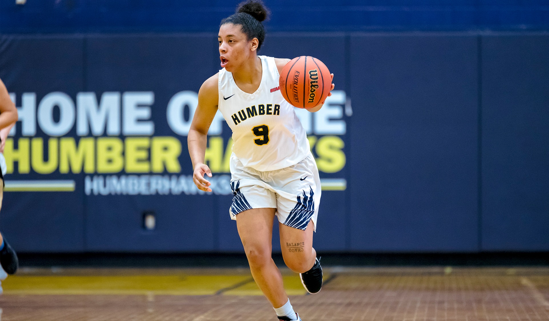 No. 11 WOMEN'S BASKETBALL PULLS AWAY FROM SAULT LATE, 63-49