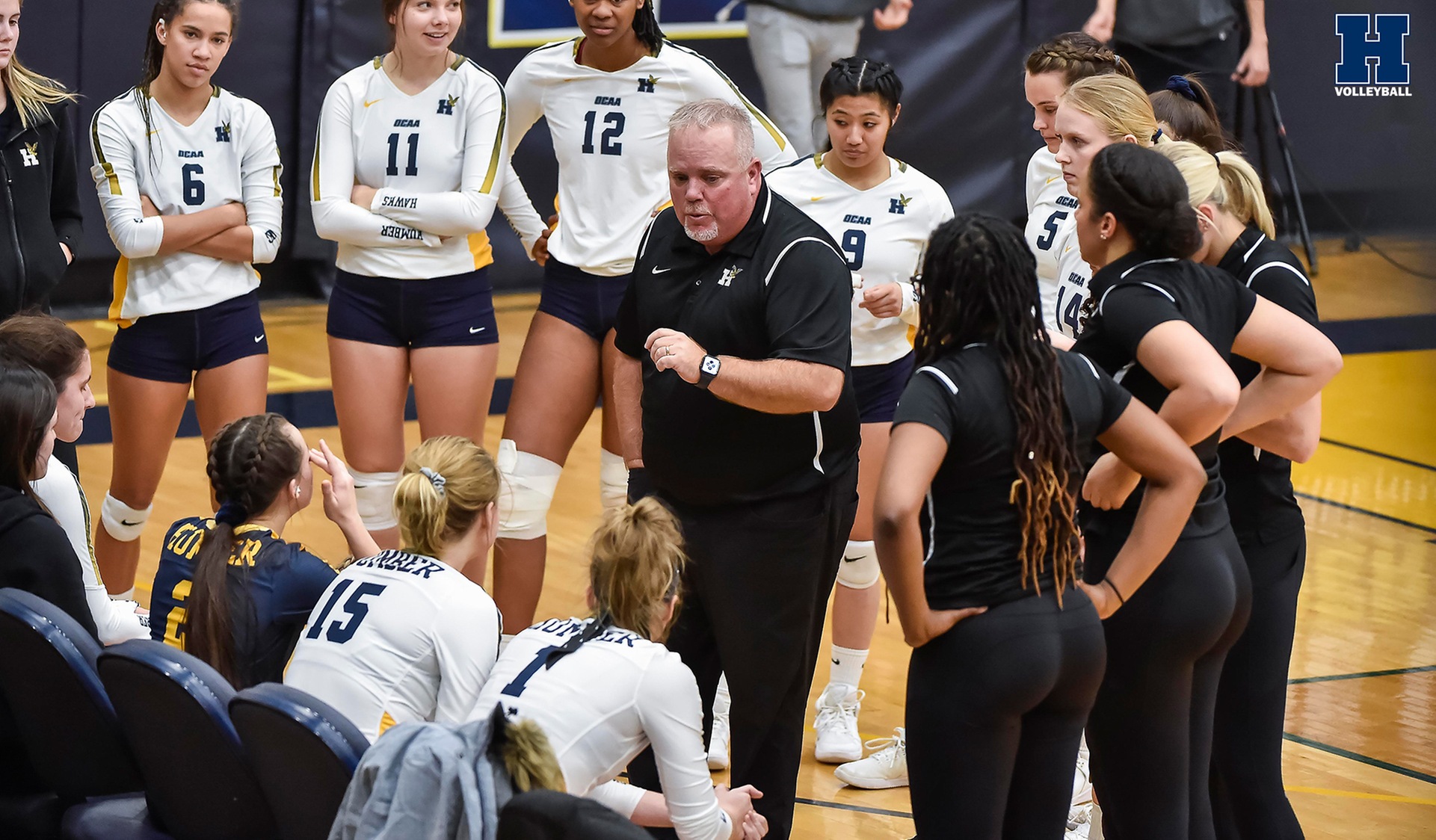 Women's Volleyball Rallies to Beat No. 14 St. Clair, 3-1
